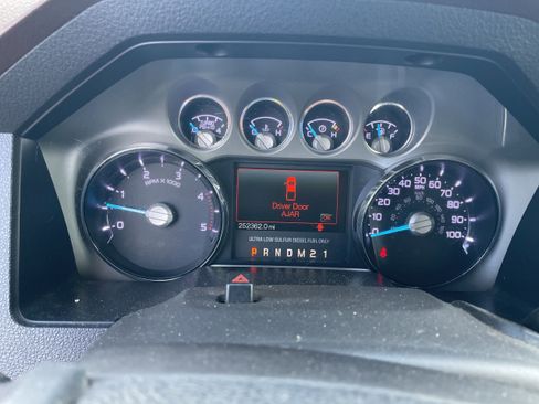 Used 2011 Ford F450 King Ranch w/ King Ranch w/Chrome Pkg image 13