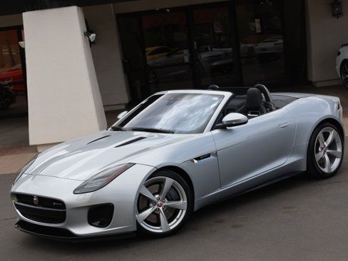 Used 2019 Jaguar F-TYPE R-Dynamic RWD image 4