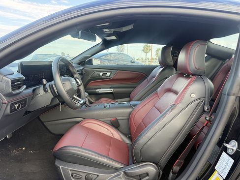 Used 2026 Ford Mustang GT Premium RWD image 5