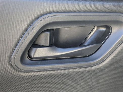 Used 2024 Nissan Rogue S image 31