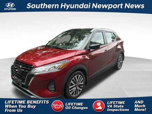 Used 2021 Nissan Kicks SV FWD image 1
