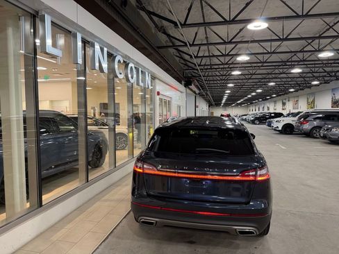 Used 2023 Lincoln Nautilus Reserve AWD/4WD image 14