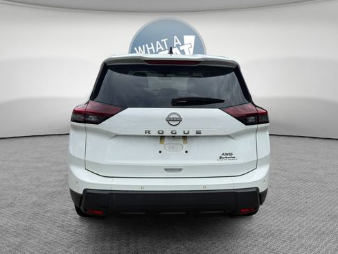 Used 2024 Nissan Rogue S AWD/4WD image 5