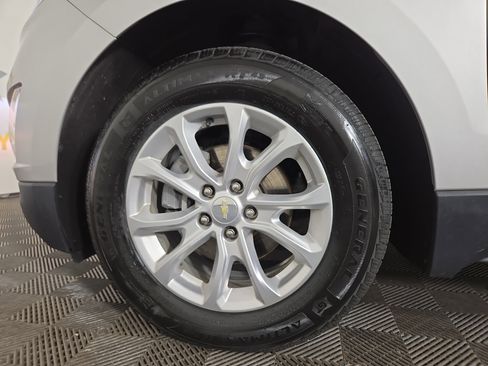 Certified 2020 Chevrolet Equinox LT w/ Driver Convenience Package image 33