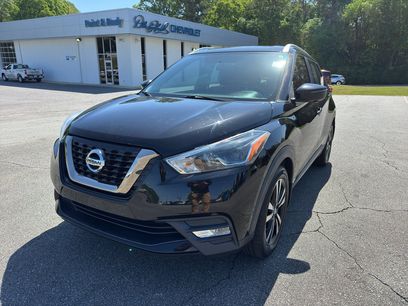 Used 2019 Nissan Kicks SR w/ SR Premium Package