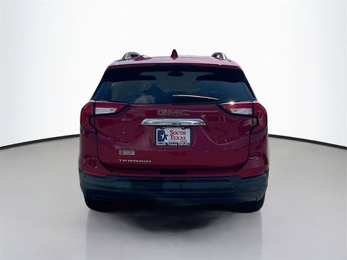 Used 2022 GMC Terrain SLE w/ Driver Convenience Package image 6