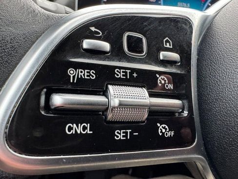 Used 2021 Mercedes-Benz GLA 250 4MATIC image 16