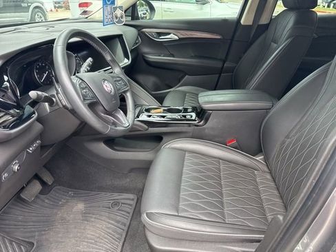 Used 2022 Buick Envision Avenir w/ Technology Package II FWD image 9