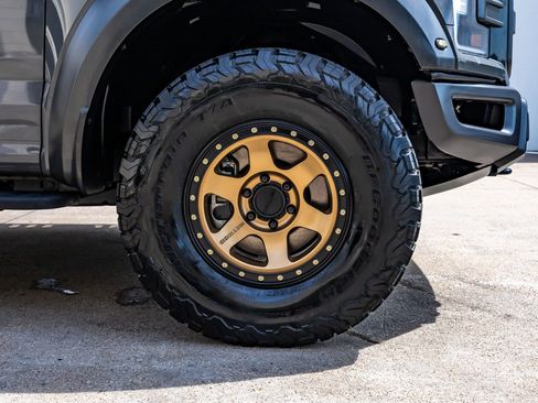 Used 2020 Ford F150 Raptor w/ Equipment Group 802A Luxury AWD/4WD image 11