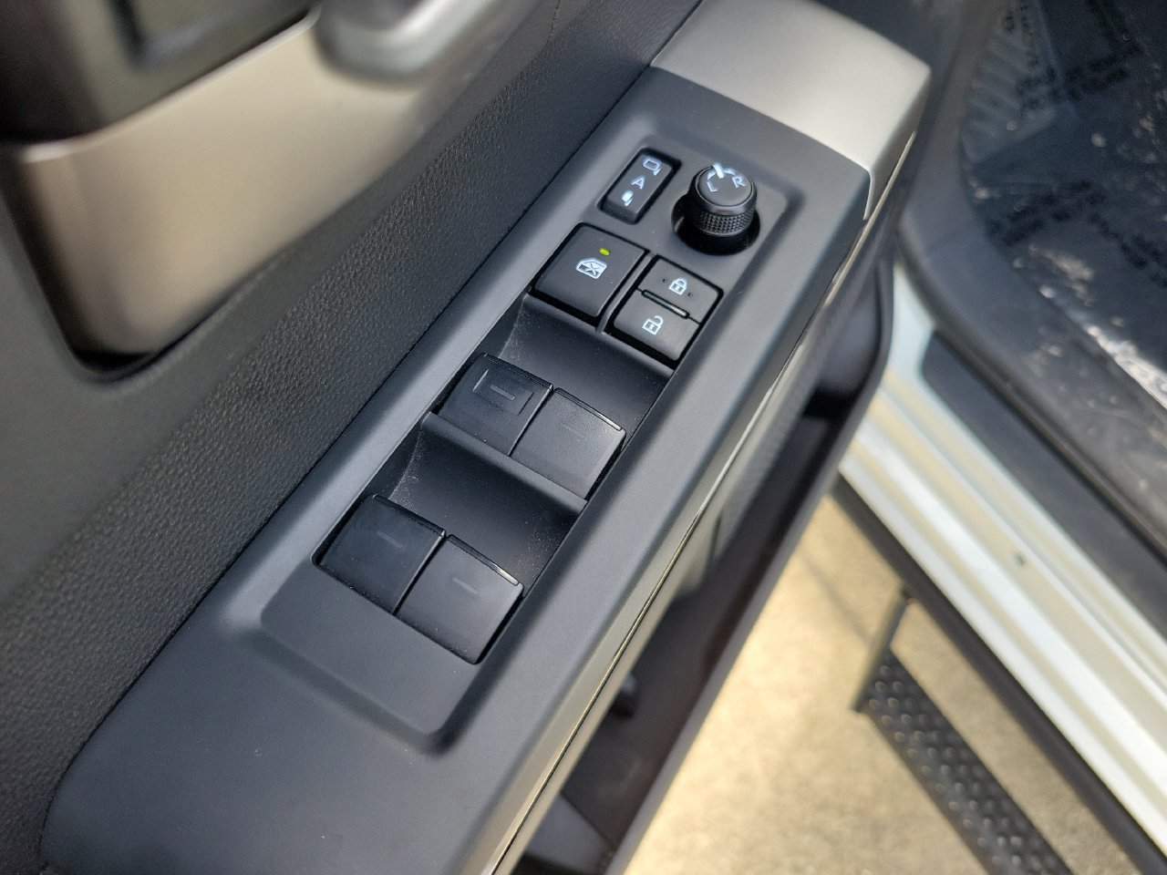 Used 2026 Toyota Tundra Limited AWD/4WD image 14