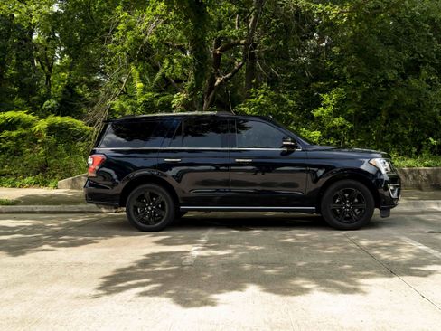 Used 2021 Ford Expedition Limited RWD image 10