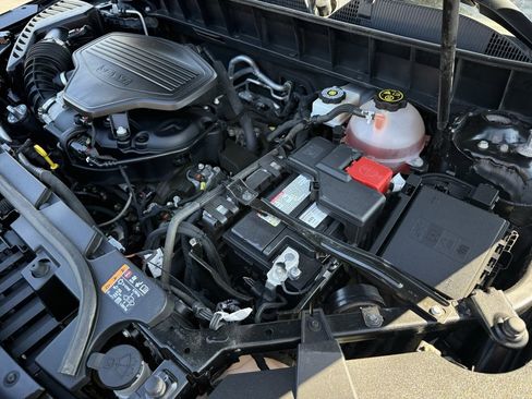 Used 2019 GMC Acadia SLE image 36