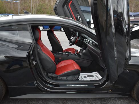 Certified 2021 Ford Mustang GT Premium w/ Equipment Group 401A image 19