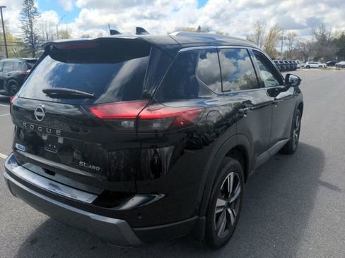 Used 2025 Nissan Rogue SL w/ Tech Package AWD/4WD image 5