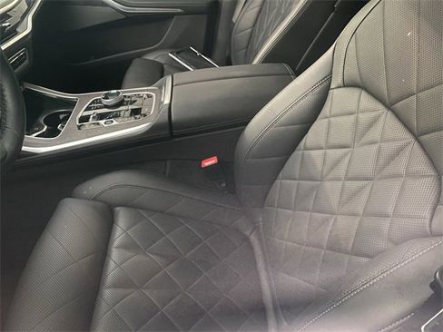 Certified 2023 BMW X7 xDrive40i w/ Premium Package image 8