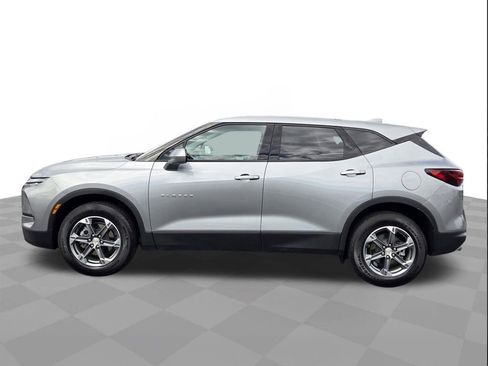 Used 2025 Chevrolet Blazer LT image 8