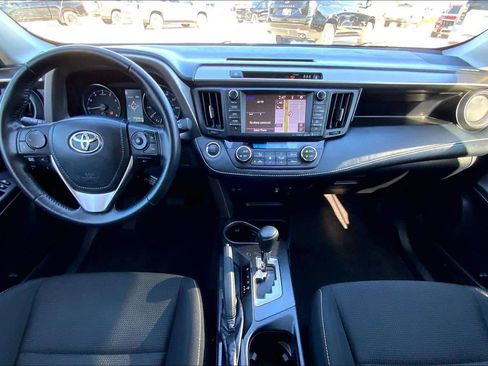 Used 2018 Toyota RAV4 XLE image 15
