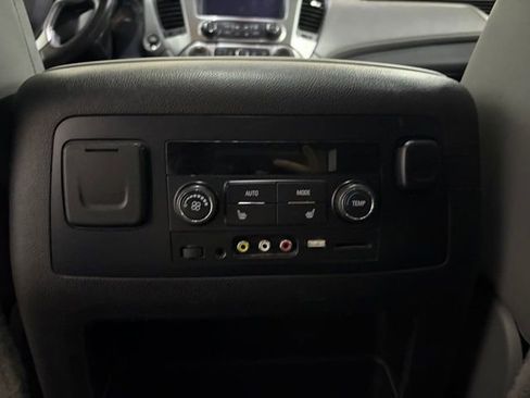 Used 2015 Chevrolet Suburban LT AWD/4WD image 21