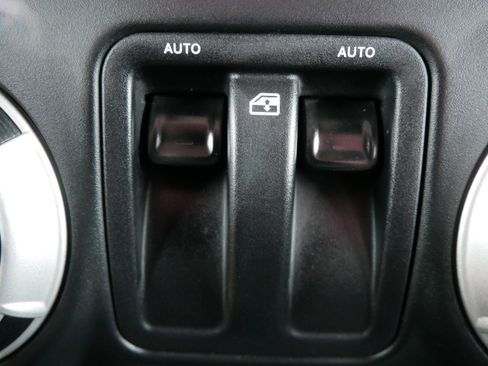 Used 2014 Jeep Wrangler Sahara w/ Dual Top Group image 27