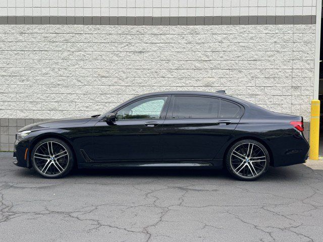 Used 2017 BMW 740i RWD image 12