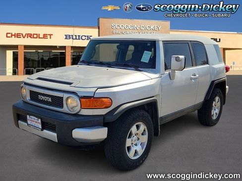 Used 2007 Toyota FJ Cruiser 2WD image 1