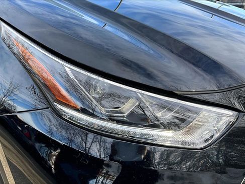 Used 2025 Toyota Highlander Platinum AWD/4WD image 26