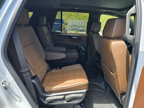 New 2026 Chevrolet Tahoe High Country w/ Sun And Tow Package AWD/4WD image 25