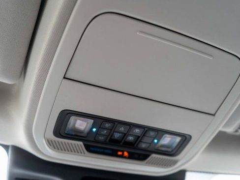 Used 2025 Ford Expedition Active AWD/4WD image 33