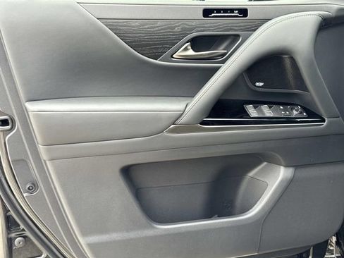 New 2026 Lexus LX 700h Luxury AWD/4WD image 17