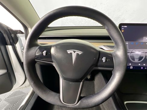 Used 2022 Tesla Model 3 Long Range AWD/4WD image 17