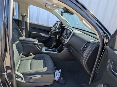 Used 2020 Chevrolet Colorado LT w/ Safety Package RWD image 8