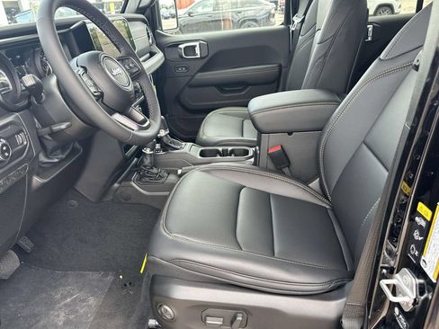 New 2026 Jeep Gladiator Sport AWD/4WD image 14
