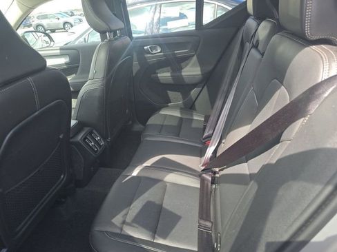 Used 2025 Volvo XC40 B5 Plus AWD/4WD image 7