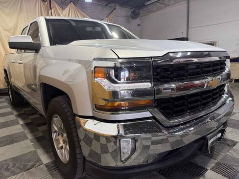 Used 2018 Chevrolet Silverado 1500 LT w/ Texas Edition RWD image 2
