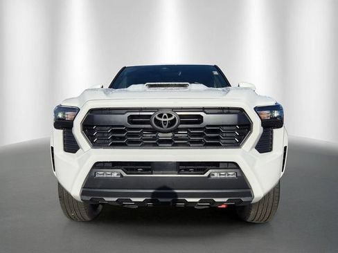 Used 2024 Toyota Tacoma TRD Sport AWD/4WD image 2