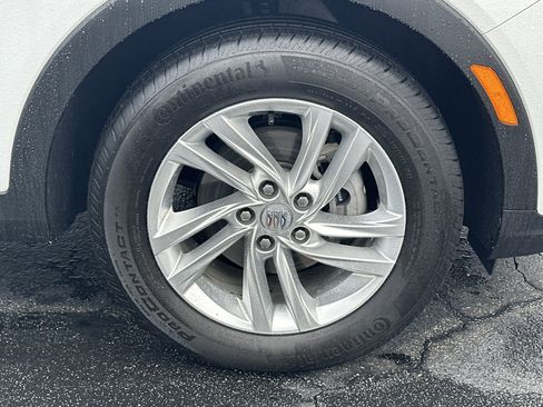 Used 2024 Buick Envista Preferred w/ Convenience I Package image 11