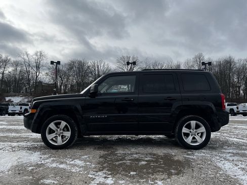 Used 2016 Jeep Patriot Latitude image 16