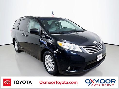 Used 2016 Toyota Sienna XLE image 1
