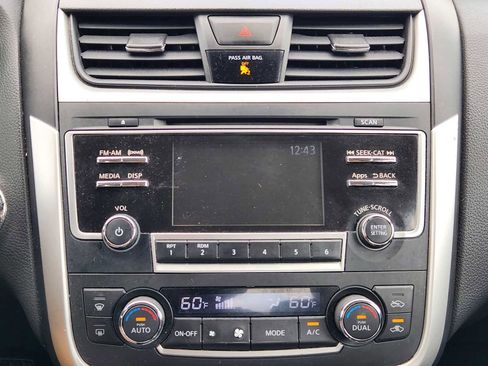 Used 2016 Nissan Altima 2.5 SV FWD image 17