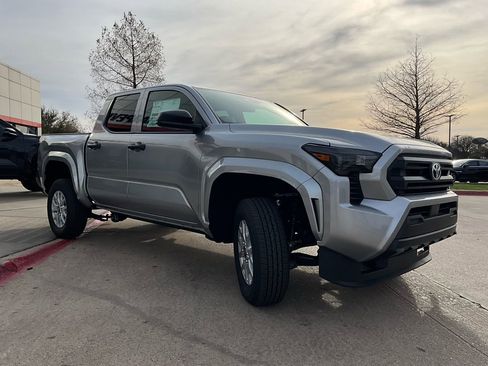 New 2026 Toyota Tacoma SR image 4
