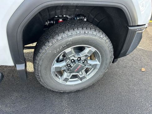 New 2026 GMC Sierra 2500 SLT w/ SLT Premium Package image 20