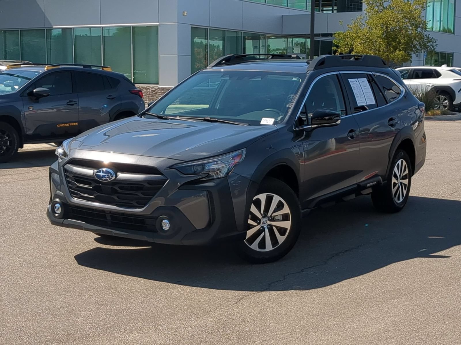Certified 2025 Subaru Outback Premium AWD/4WD image 1