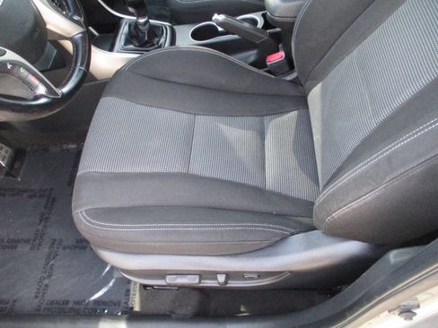 Used 2016 Hyundai Elantra GT FWD image 5