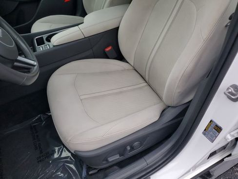 Certified 2025 Hyundai Sonata SEL image 12