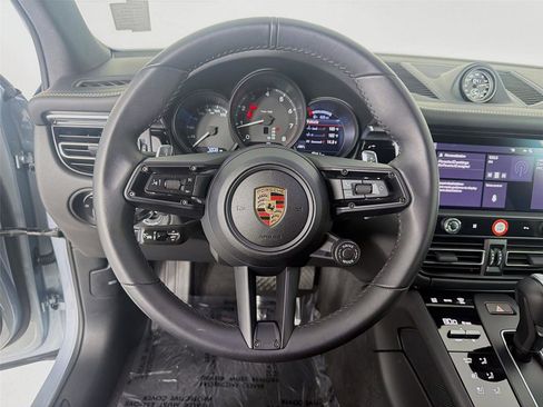 Used 2025 Porsche Macan AWD/4WD image 11