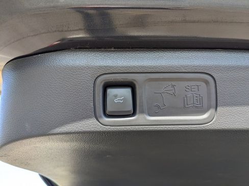 Used 2024 Ford Expedition XLT image 43