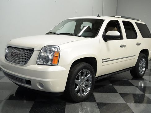 Used 2009 GMC Yukon Denali image 5