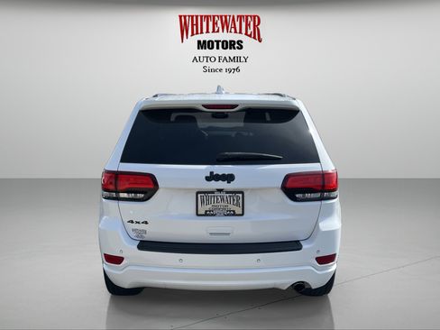 Used 2020 Jeep Grand Cherokee Altitude image 4