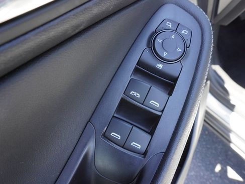 Certified 2025 Buick Encore GX Preferred AWD/4WD image 15
