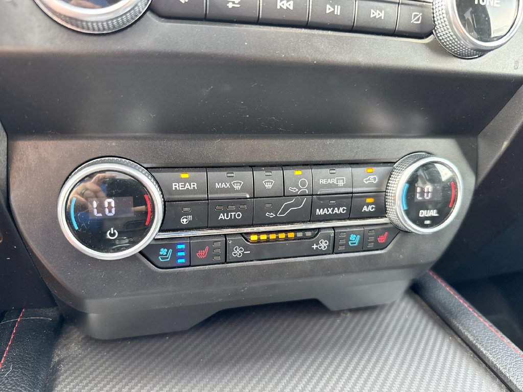 Used 2021 Ford Expedition Limited AWD/4WD image 16